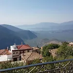 Orfeas 2* Delphi